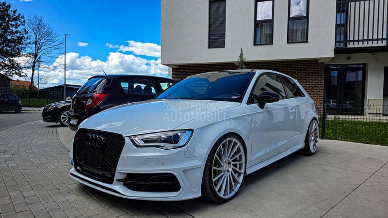 Audi S3 S-TRONIC QUATTRO