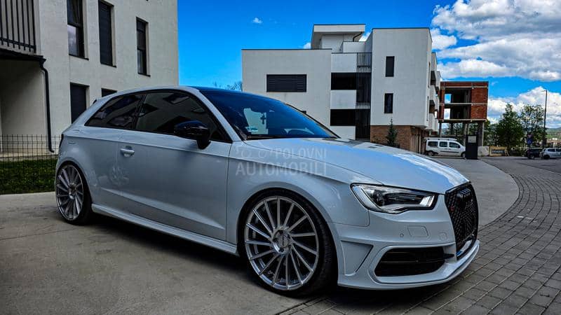 Audi S3 S-TRONIC QUATTRO