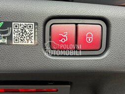 Mercedes Benz E 220 D 4M AMG Sport slika 40