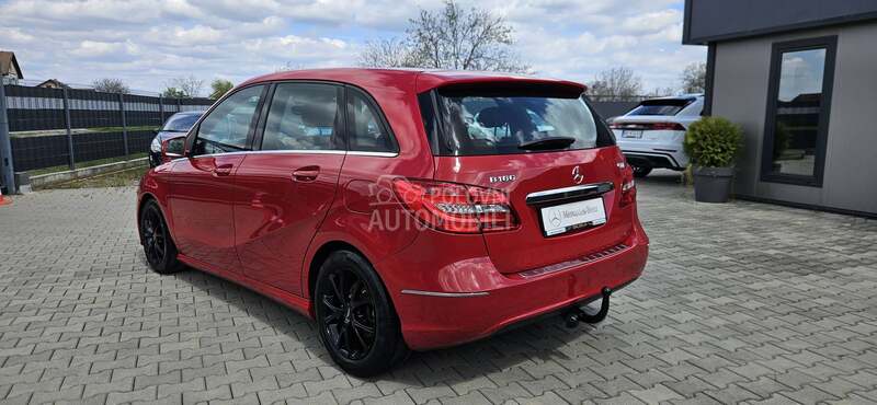 Mercedes Benz B 180 