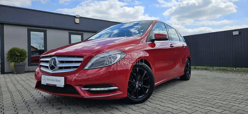 Mercedes Benz B 180 