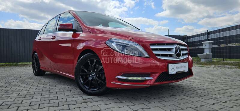Mercedes Benz B 180 