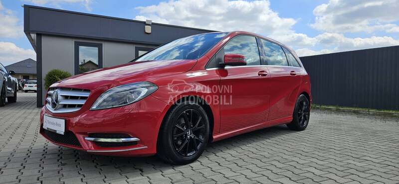Mercedes Benz B 180 