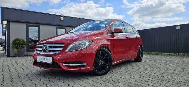 Mercedes Benz B 180 
