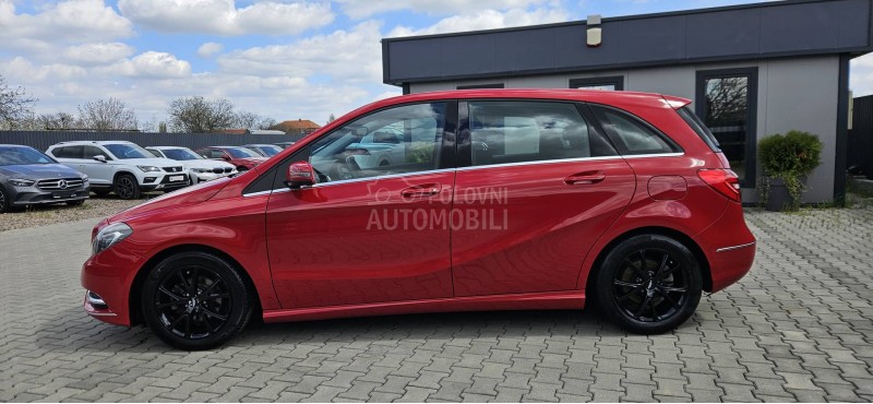 Mercedes Benz B 180 