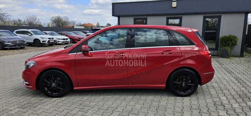 Mercedes Benz B 180 