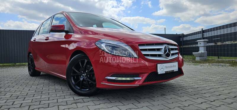 Mercedes Benz B 180 