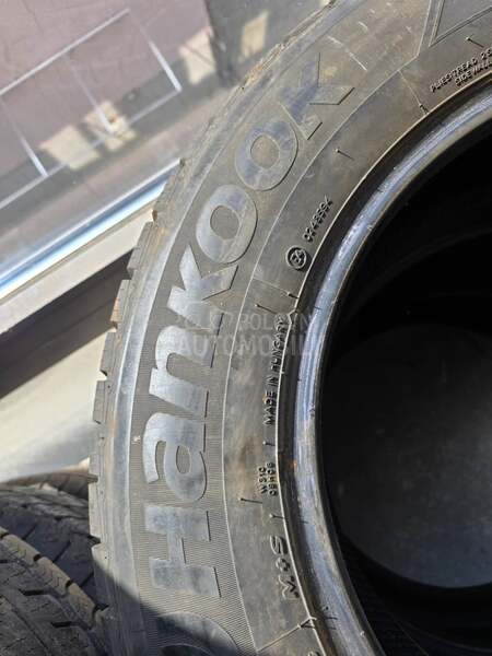 Hankook 225/65 R17 Zimska