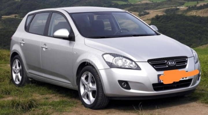 Kia cee`d 2009. god. -  kompletan auto u delovima