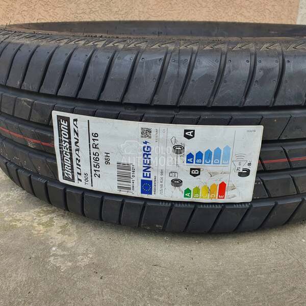 Bridgestone 215/65 R16 Letnja