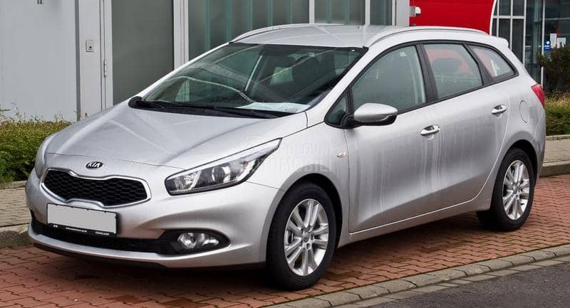 Kia cee`d sw 2013. god. -  kompletan auto u delovima