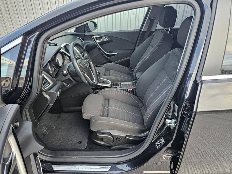 Opel Astra J 1.4b TURBO SPORT