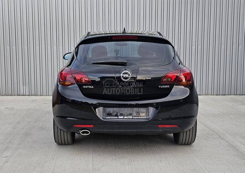 Opel Astra J 1.4b TURBO SPORT