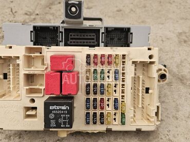 KUTIJA OSIGURACA za Fiat Stilo za 2003. god.