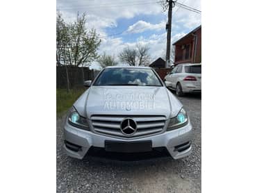 Mercedes Benz C Klasa -  kompletan auto u delovima