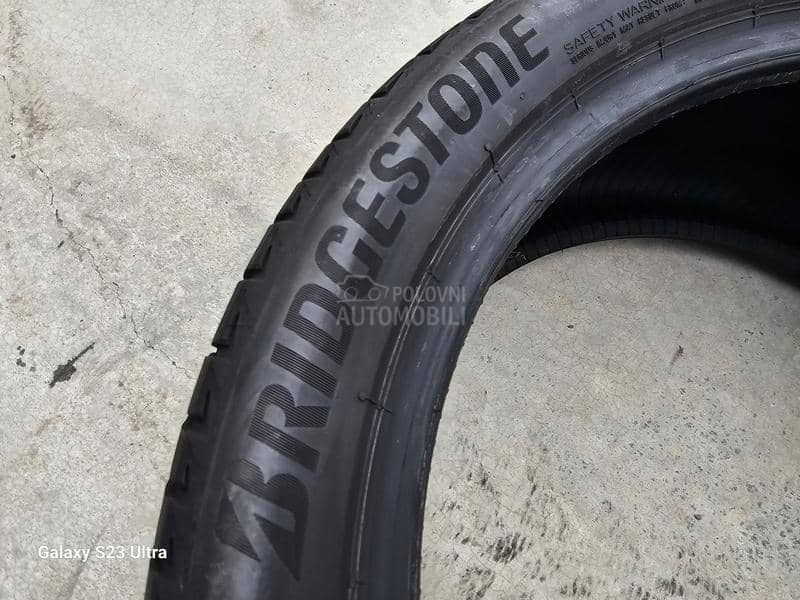 Bridgestone 245/40 R19 Letnja