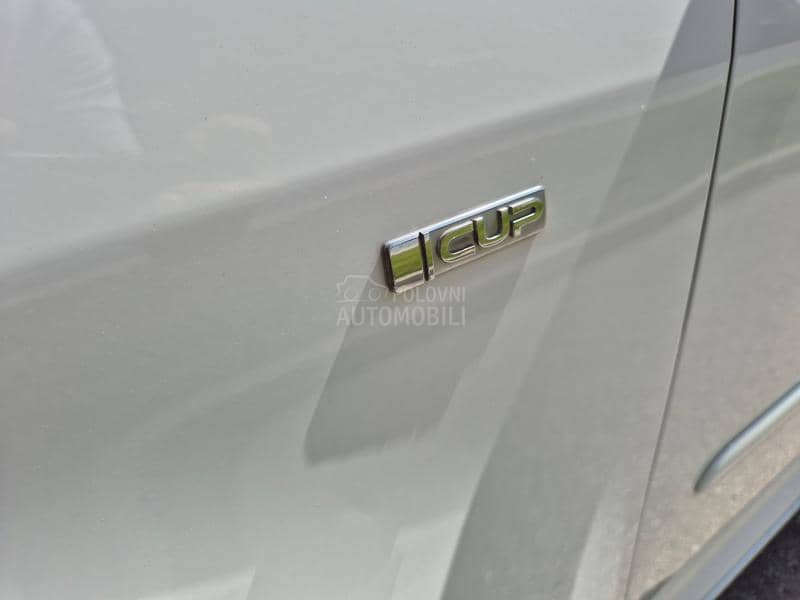 Volkswagen Touran 1.6 tdi CUP