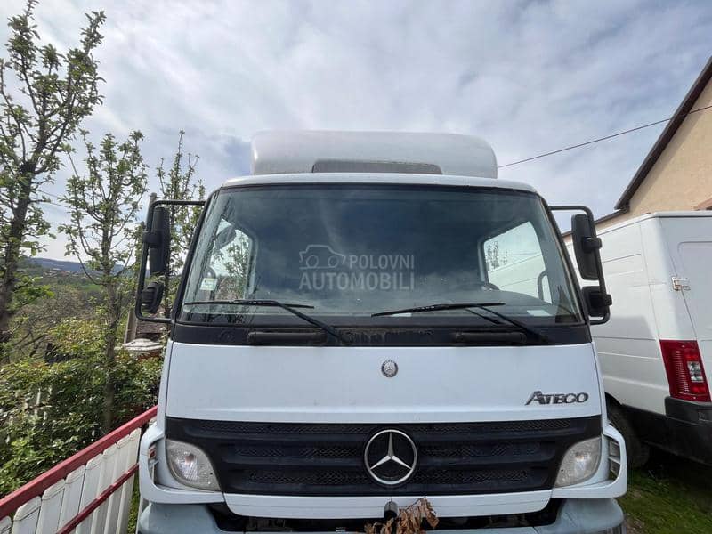 Mercedes Benz Atego 818 rampa