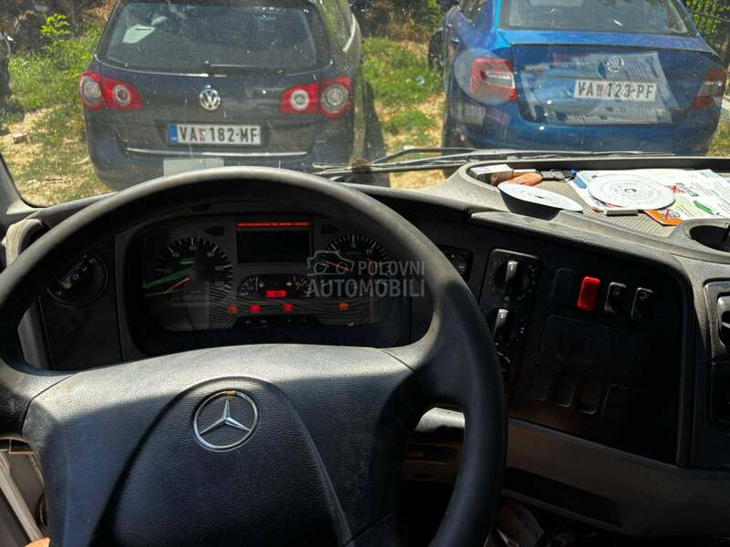Mercedes Benz Atego 818 rampa