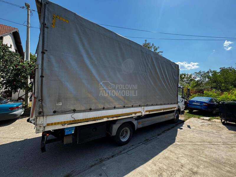 Mercedes Benz Atego 818 rampa