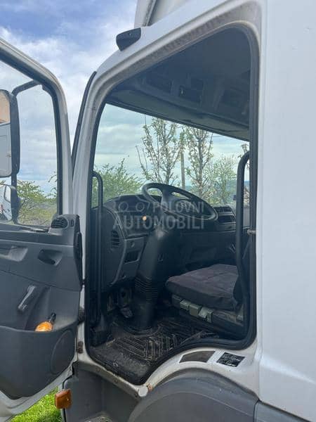 Mercedes Benz Atego 818 rampa
