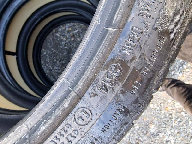 Continental 245/35 R21 Letnja
