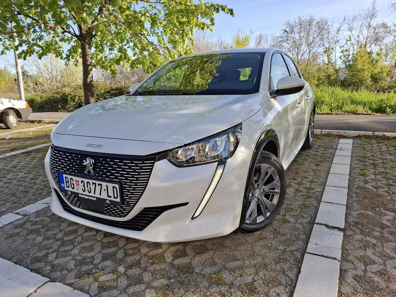 Peugeot 208 E 208 ALLURE AT
