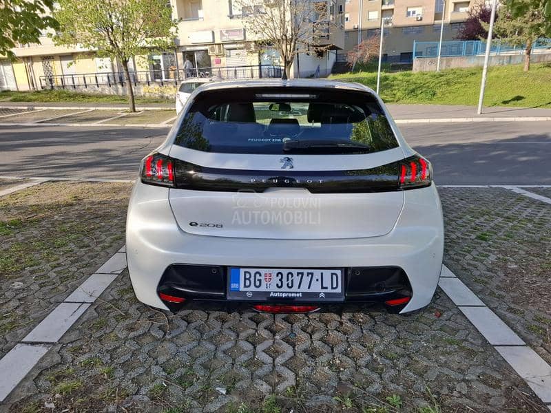Peugeot 208 E 208 ALLURE AT