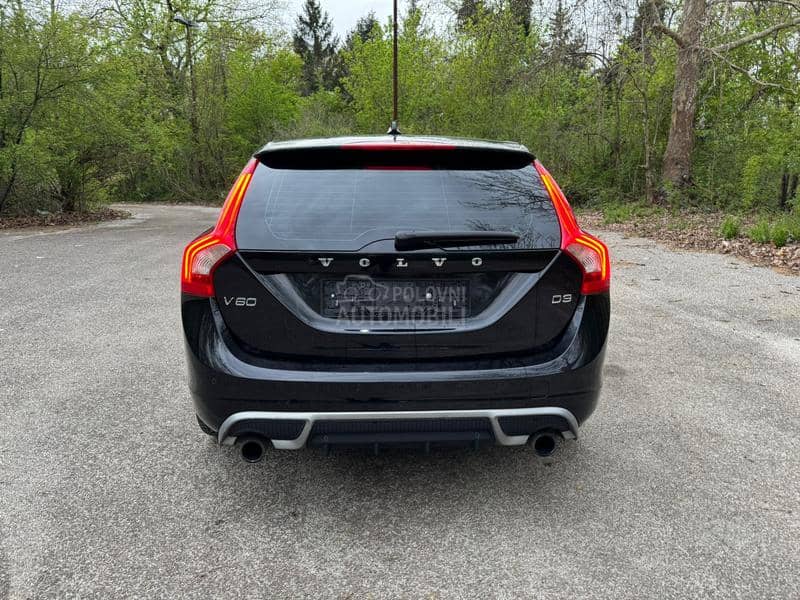 Volvo V60 2.0 D3 R-Design