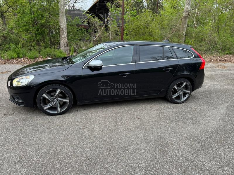 Volvo V60 2.0 D3 R-Design