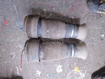 Zadnji jastuci x5 f15 za BMW X5 od 2014. do 2018. god.