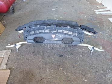 Sina branika komplet f15 za BMW X5 od 2014. do 2018. god.