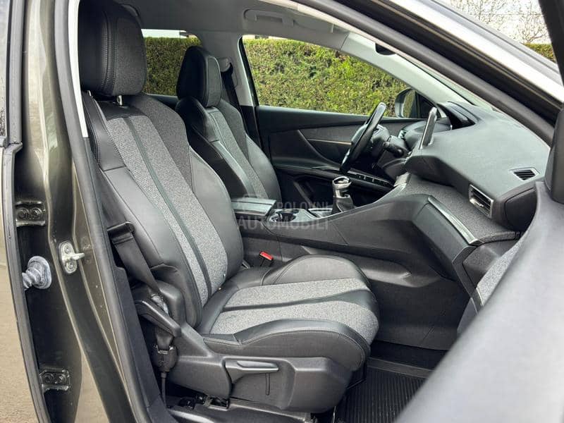 Peugeot 3008 1.5HDI ALLURE
