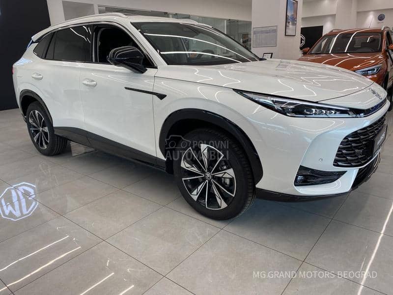 MG HS Luxury NOVI