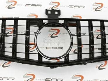 Gril maska W204 black za Mercedes Benz Ostalo