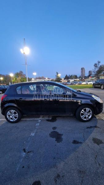 Opel Corsa D 1.4