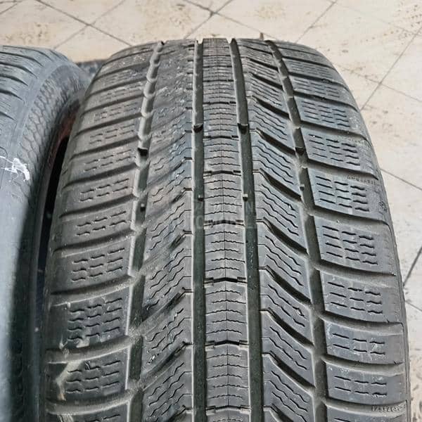 Continentalxl 235/45 R18 Zimska