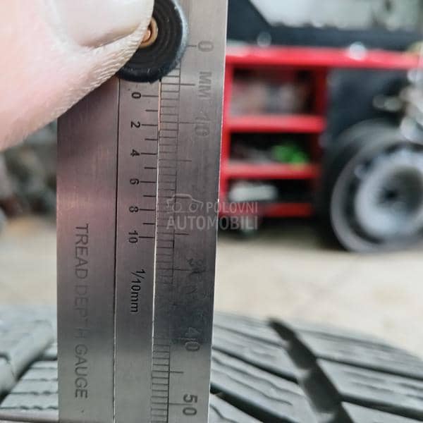 Continentalxl 235/45 R18 Zimska