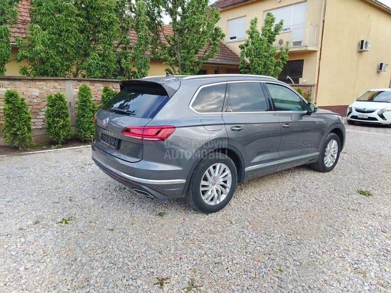 Volkswagen Touareg 3.0 tdi Virt dsg
