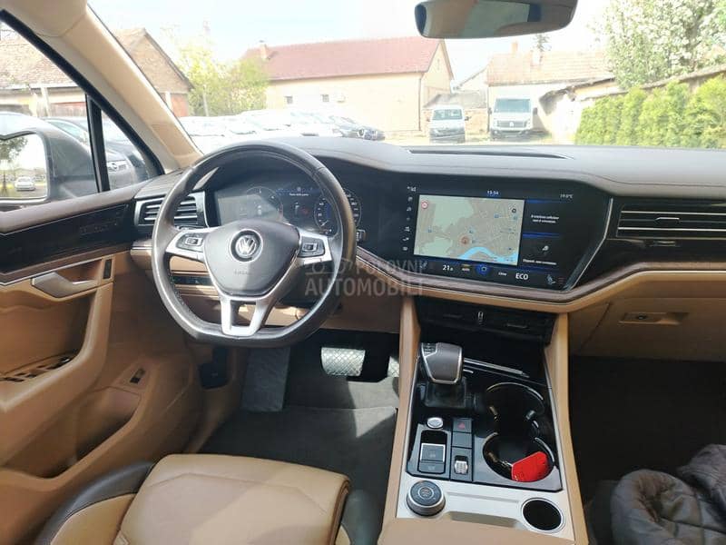 Volkswagen Touareg 3.0 tdi Virt dsg