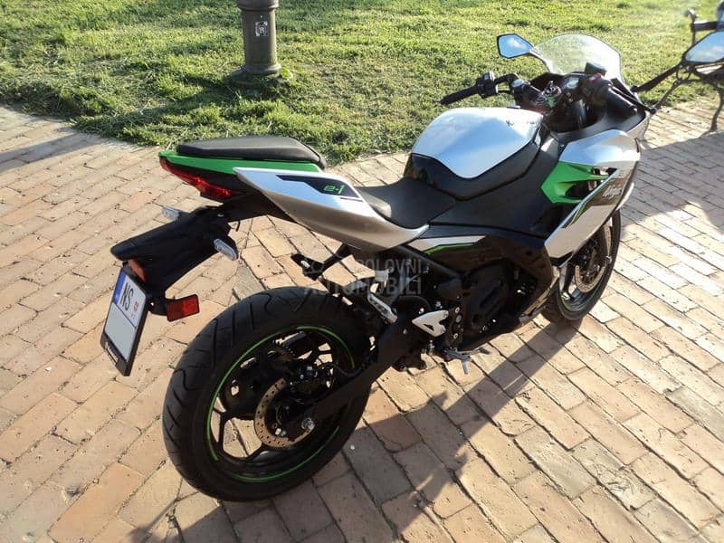 Kawasaki Ninja e-1