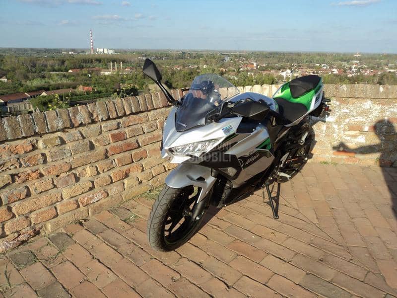 Kawasaki Ninja e-1