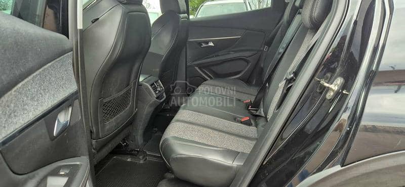 Peugeot 3008 1.2B  N O V