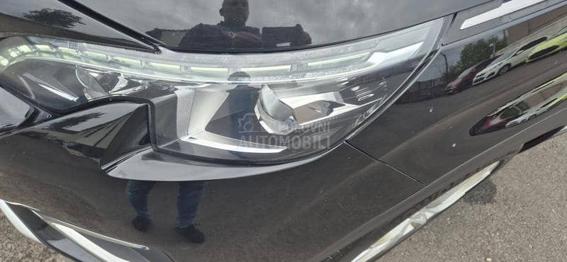 Peugeot 3008 1.2B  N O V