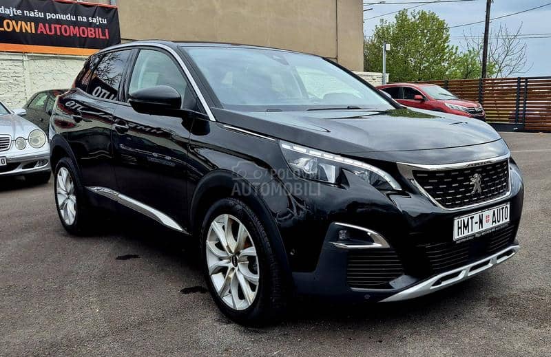 Peugeot 3008 1.2B  N O V