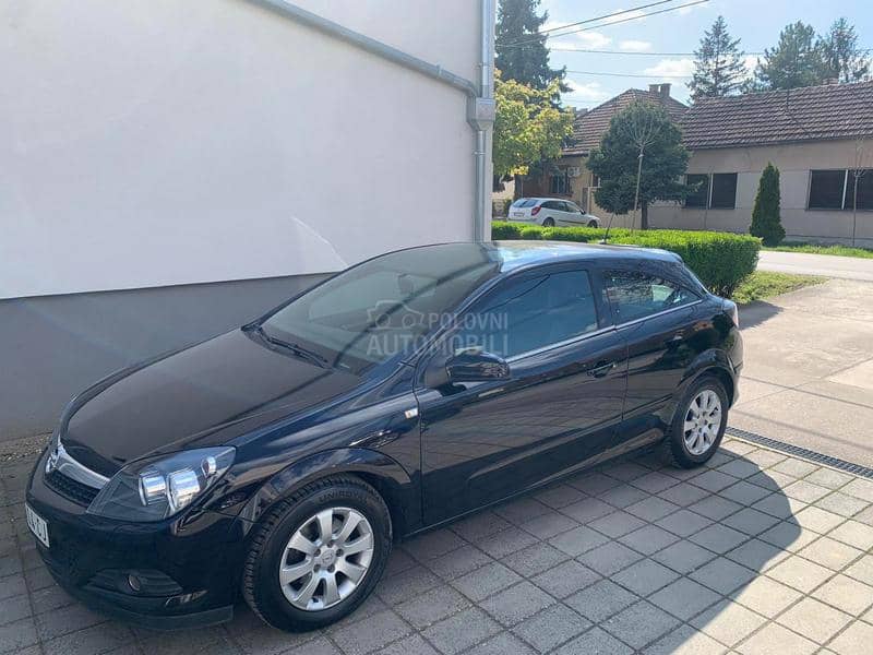 Opel Astra H GTC