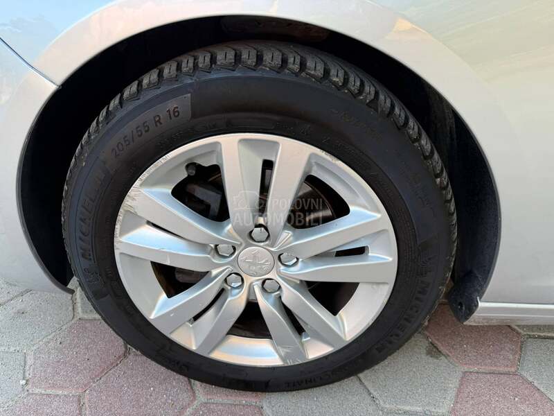 Peugeot 308 1,6hdi/n.avi/org.k.m