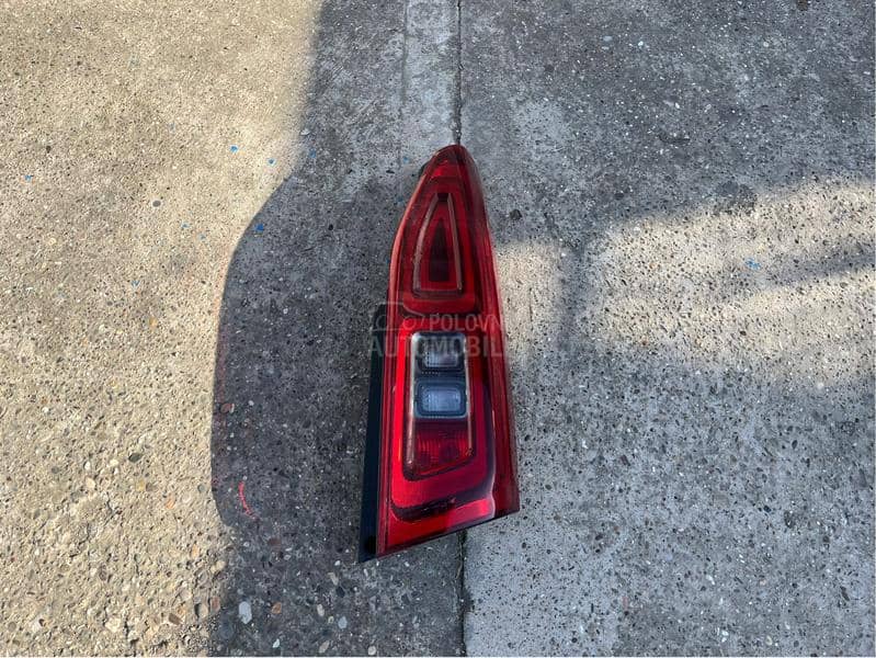 Zadnja Desna Stop Lampa