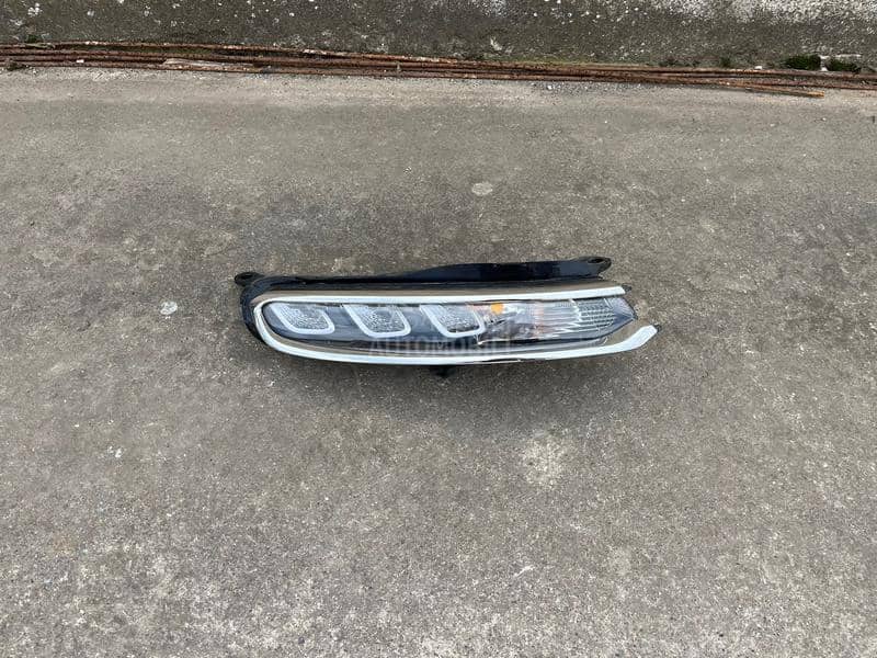 Desni Far Dnevno Svetlo