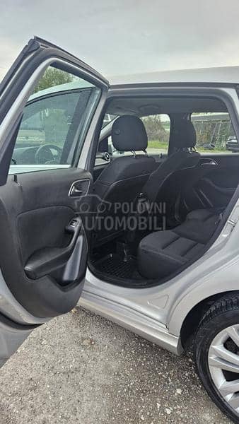 Mercedes Benz B 180 